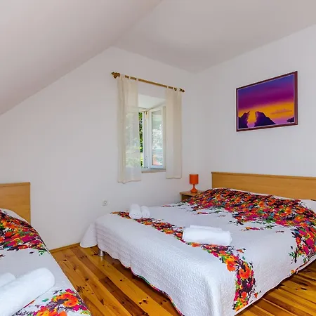 Orka - One-bedroom 3 Adults