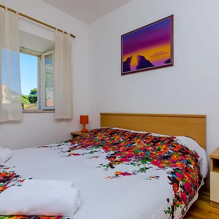 Orka - One-bedroom 3 Adults *