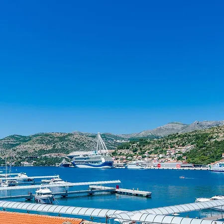 Orka - One-bedroom 3 Adults